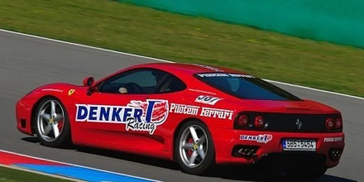 Splňte si sen! Staňte se copilotem ve Ferrari! Adrenalin za 1500 Kč!