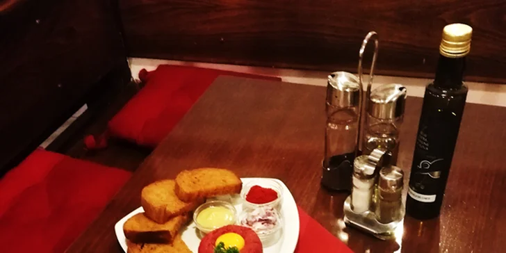 3 druhy tataráků v italské restauraci: hovězí, italský telecí i z lososa