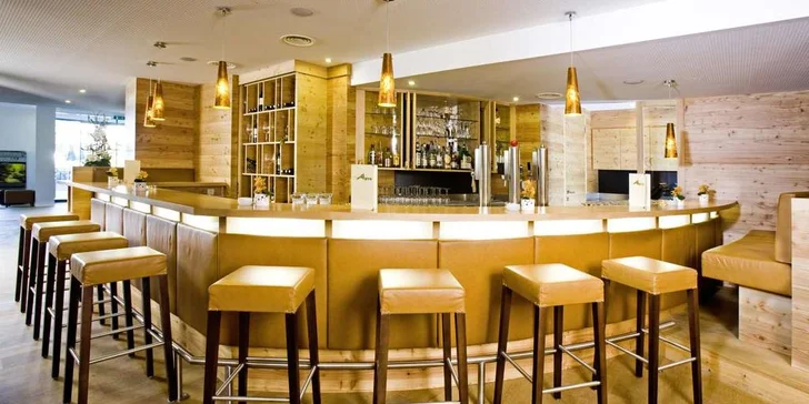 Pobyt v zasněženém Rakousku: 3, 4 nebo 7 nocí v 3* hotelu, vyhříváný bazén, skipas v ceně zájezdu