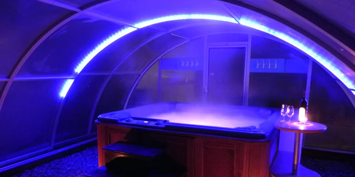 2hodinový vstup do veřejného wellness s vyhřívaným bazénem v Lednicko-valtickém areálu