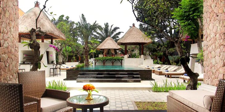 Za exotikou do 4* resortu na Bali: 6–12 nocí se snídaní, bazény, přímo u pláže a česky hovořící delegát