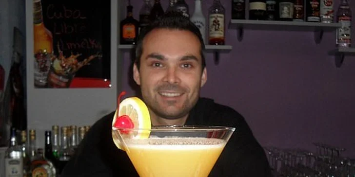 45 Kč za drink Cuba Libre v novém Cocktail Baru v hodnotě 90 Kč