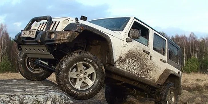 1250 Kč za 30 minut za volantem Jeep Wrangler Rubicon v hodnotě 2200 Kč