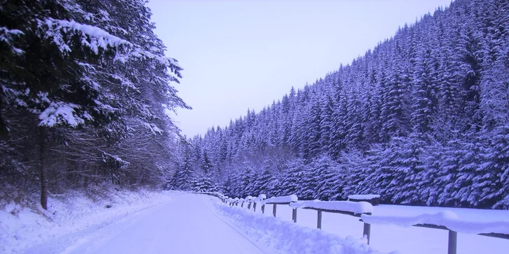 Skipas na 4 hodiny, denní i večerní lyžování ve středisku Jasenská dolina