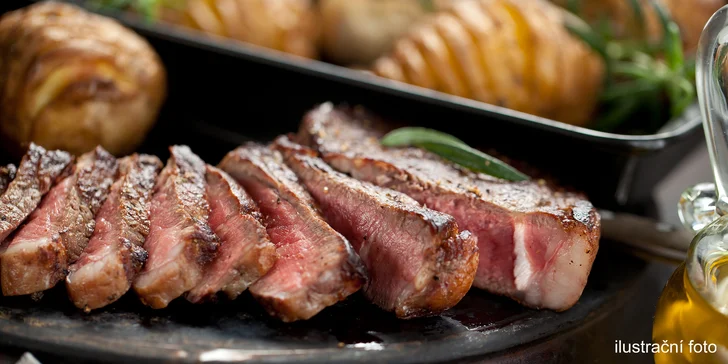 Hanger steak s pepřovou omáčkou a opečeným plněným bramborem pro dva