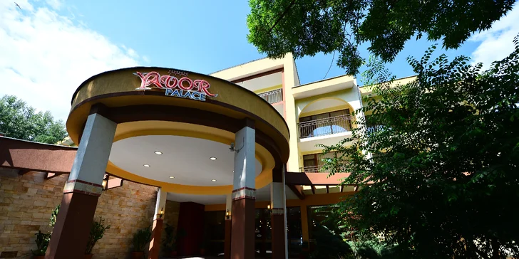 Letecky na Slunečné pobřeží: 7 nocí s all inclusive, cca 260 m od pláže