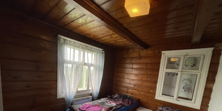 Nová jsou i okna, dveře a koberce a čerstvě je vymalováno. 