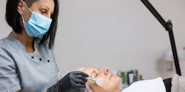 Rádiofrekvencia je ideálnou voľbou na spevnenie, vypnutie a omladenie pokožky tváre, krku či dekoltu 