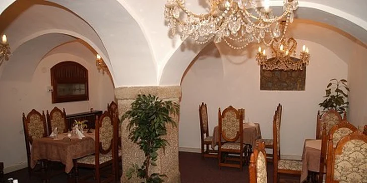 169 Kč za menu pro 2 osoby v Radniční restauraci v hodnotě 398 Kč