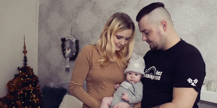 Krásné vzpomínky ve fotografii: rodinné focení v exteriéru či interiéru