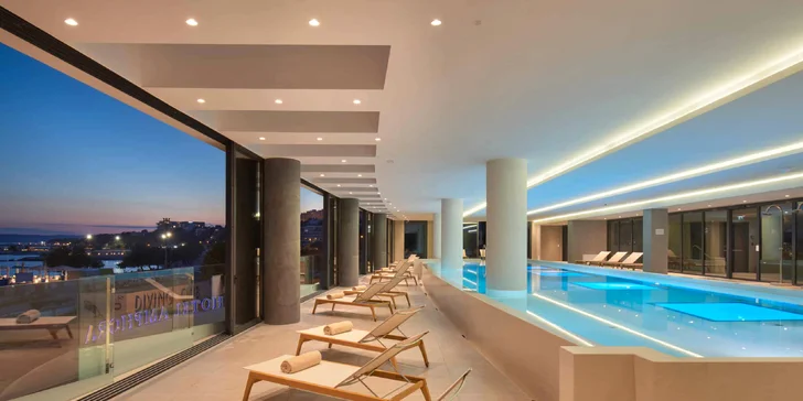 Hotel je len pár krokov od mora a ponúka božský relax.