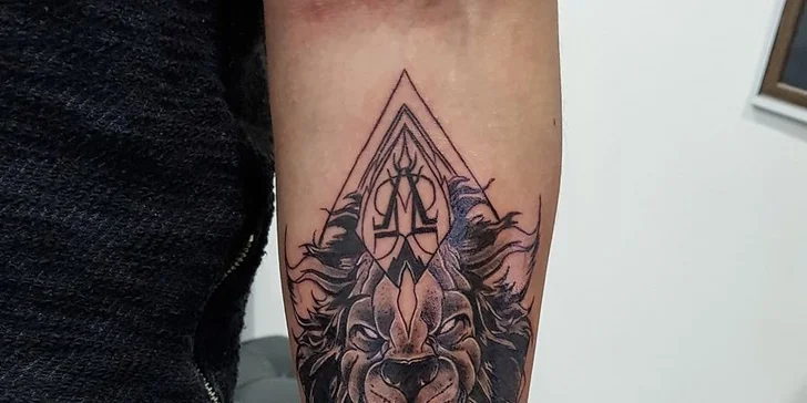 Nové tetování od tatéra Wang D z DA Ink u náměstí Jiřího z Poděbrad