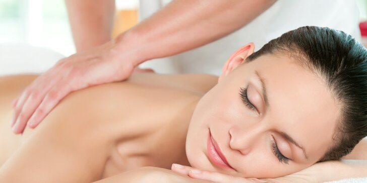 Dokonalá relaxace: Regenerační masáž zad včetně ozonového zábalu