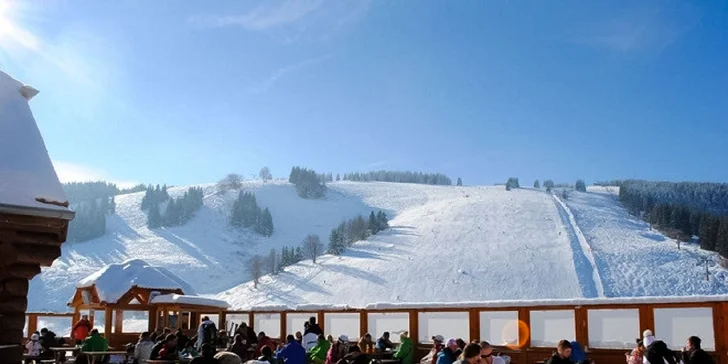 Celodenní skipas do lyžařského střediska Malinô Brdo v pohoří Velká Fatra