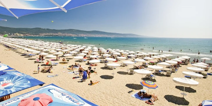 Letecky na Slunečné pobřeží: 7 nocí s all inclusive, cca 260 m od pláže