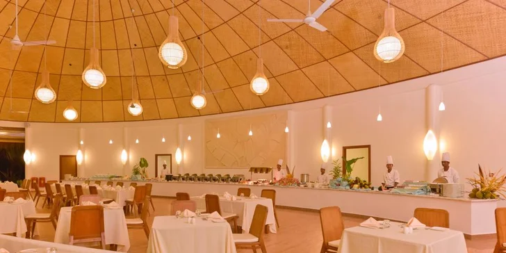 7–14 nocí na Maledivách: 4* resort s lázněmi a fitness centrem, česky hovořící delegát na telefonu