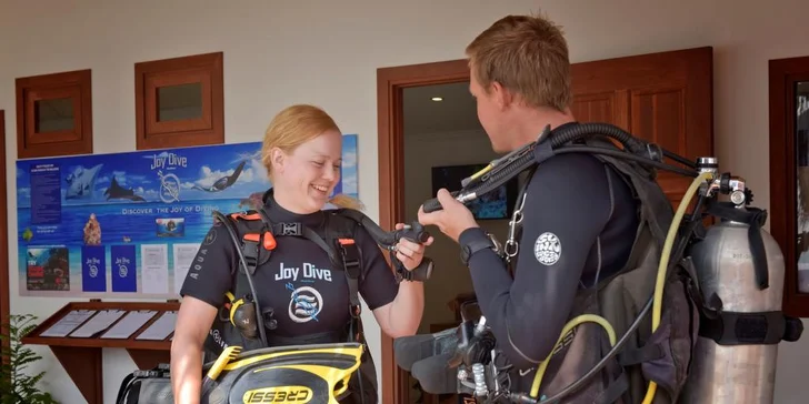 7–14 nocí na Maledivách: 4* resort s lázněmi a fitness centrem, česky hovořící delegát na telefonu