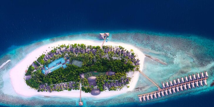 4* resort s lázněmi na Maledivách: 6–12 nocí, all inclusive, sladkovodní jezírko