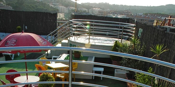 7 nocí ve 4* hotelu na Costa Brava s polopenzí; 1. dítě do 12,99 let zdarma