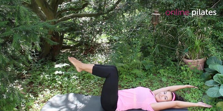 Online pilates: cvičte celý měsíc z pohodlí domova