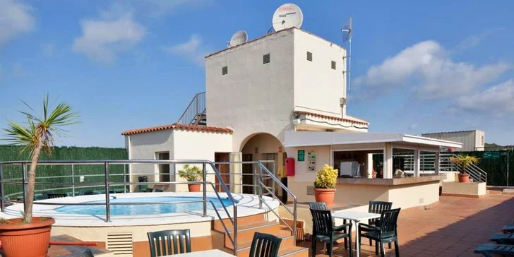 7 nocí ve 4* hotelu na Costa Brava s polopenzí; 1. dítě do 12,99 let zdarma