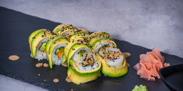 8–32 ks sushi včetně dopravy po celé Praze nebo vyzvednutí na Motole