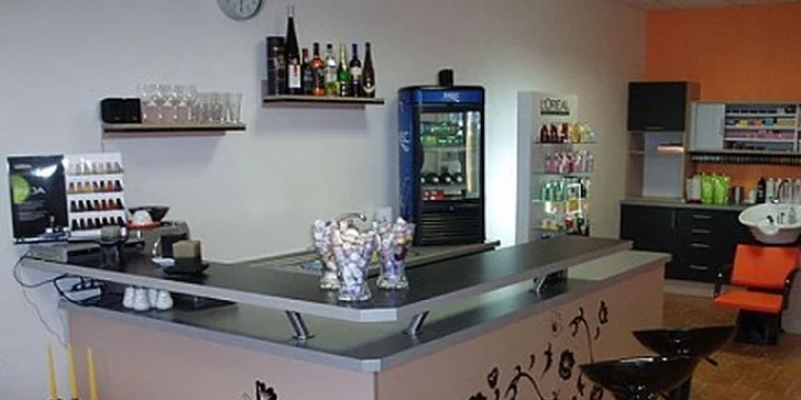 320 Kč za nový střih u kadeřnice Nely v salónu M-Hair v hodnotě 640 Kč