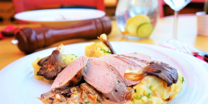 Oslavte Valentýna večeří: menu s panenskou svíčkovou a lososem