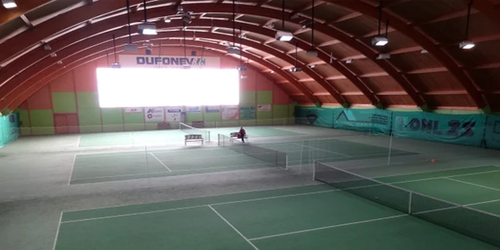 Tenisový sparing s bývalým profi hráčem Pohlem v Prostějově