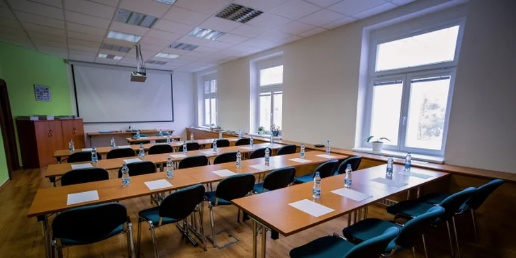 Floristické kurzy: Uvažte si kytici nebo květinovou čelenku a náramek
