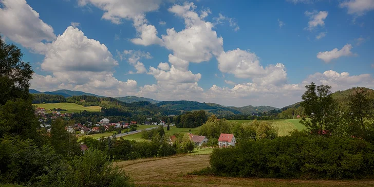 Horský hotel v Beskydech: polopenze, neomezený bazén a výlety