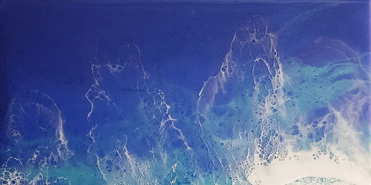 Na kurzu si vytvoříte vlastní obraz moře s živým mechem ve velikosti 45 × 45 cm.