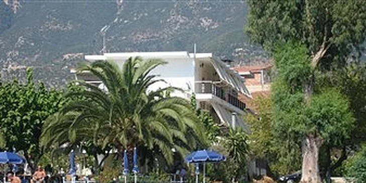 17980 Kč za Řecko-Lefkada-letecký pobyt pro 2 os. v hotelu SeaView***
