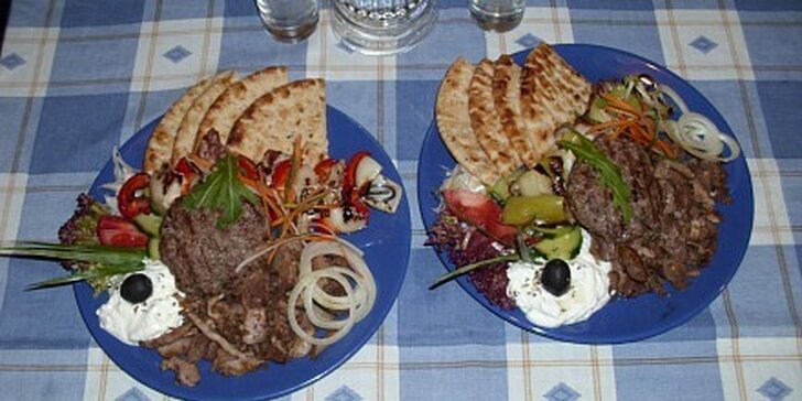 260 Kč za 2x řecký talíř 300g, gyros, suvlaki, biftek, pita, tzatziki