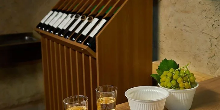Vychutnávejte plnými doušky: degustace vína i hodina "all you can drink"