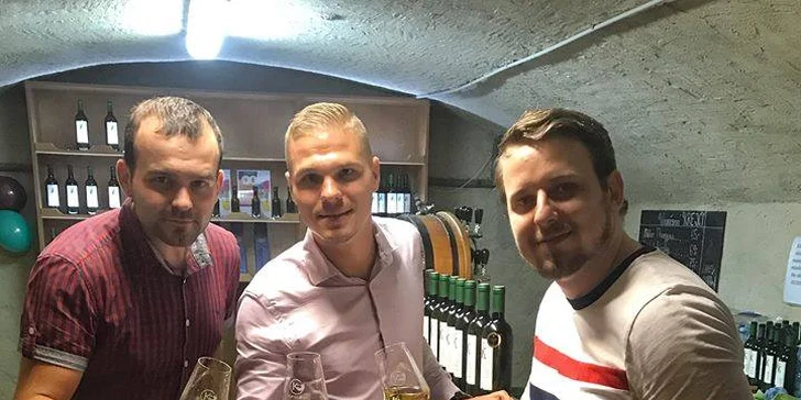 Vychutnávejte plnými doušky: degustace vína i hodina "all you can drink"