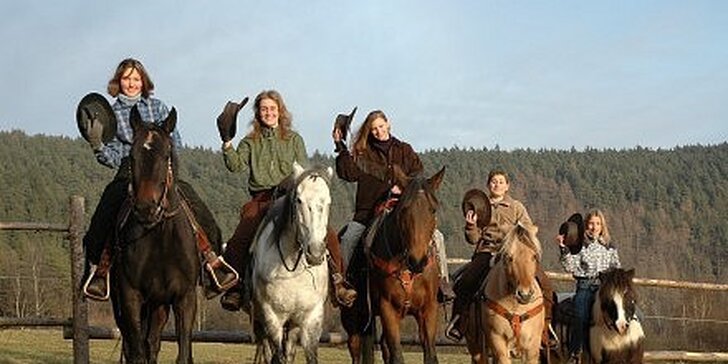 3740 Kč za letní dětský tábor s westernovou jízdou na koních