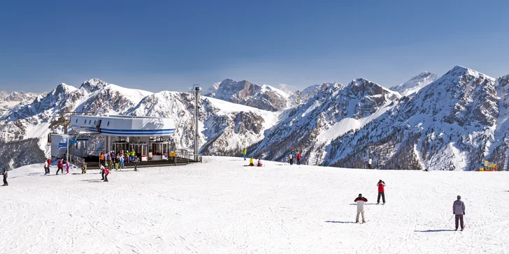 7denní zájezd na lyžování do Dolomit: doprava autobusem, ubytování a polopenze
