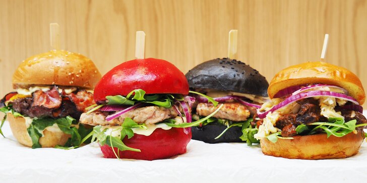 Burger ve Freaky burgers dle výběru: hovězí, kuřecí, vepřový i vegetariánský