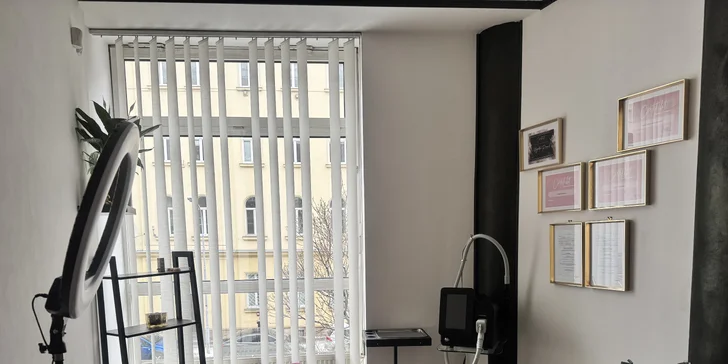  Procedura začíná uvolněním lymfatických uzlin.