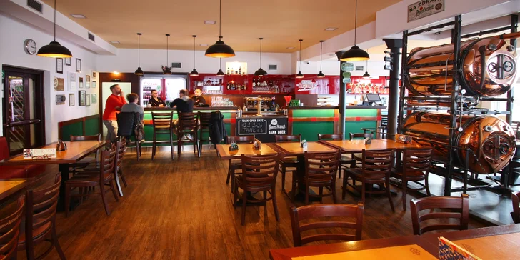 Hostinu vám naservírují v restaurantu Arrows.