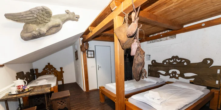 Na pokoji bude připravený tematický kostým, ve kterém můžete chodit klidně od rána do večera. 