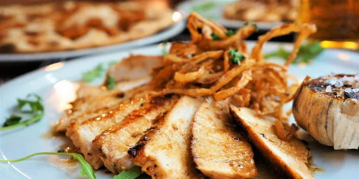 Marinovaná filovaná kotleta a škvarková pizza panne pro 2 osoby