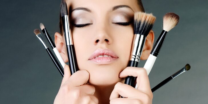 Profesionální make-up od vizážistky či kurz kouřového líčení pro dva