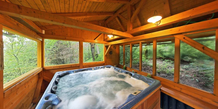 Luxusní odpočinek v moderní wellness chatě v Beskydech pro 8 osob