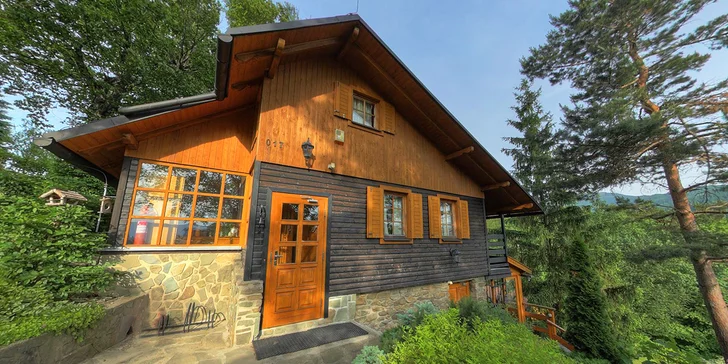 Luxusní odpočinek v moderní wellness chatě v Beskydech pro 8 osob