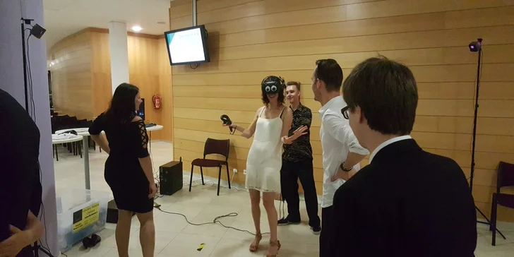 Hodina virtuální reality pro 2-4 hráče na 2 konzolích: výběr ze 140 her