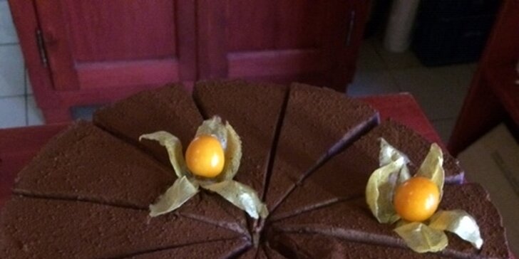 Domácí dort z kavárny Taroucafé: pařížský, punčový, jahodový i tiramisu