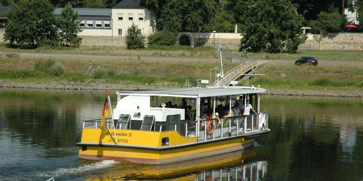 Vlakem na Popelčin zámek Moritzburg a plavba lodí do Pillnitzu v ceně