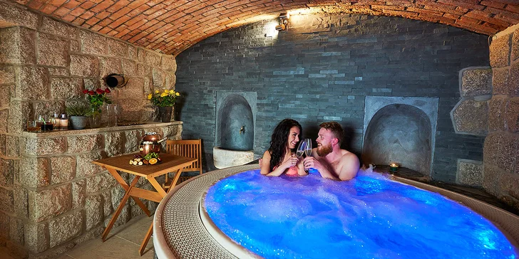 Relax, romantika i zábava v Liberci: hotel s privátním wellness a snídaněmi